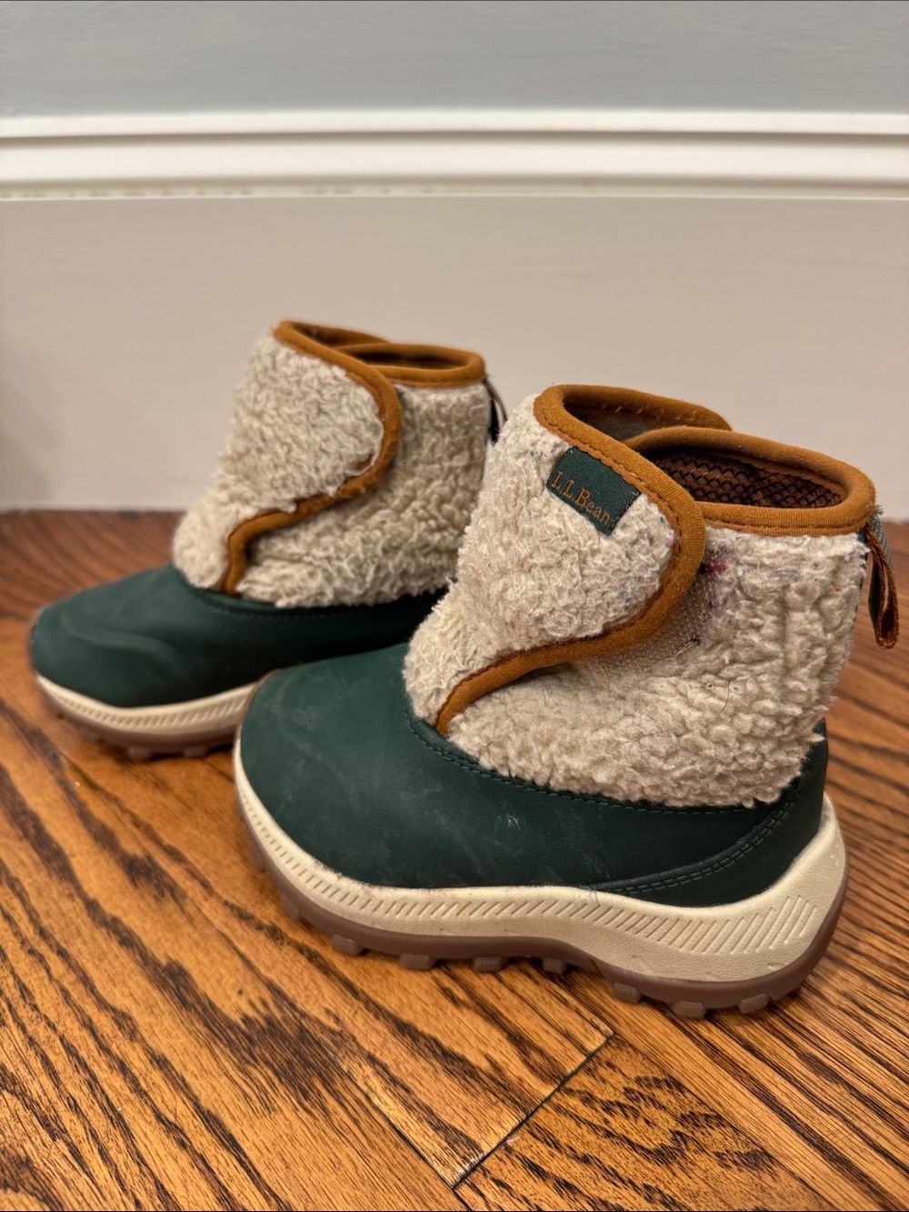 L.L. Bean Kids Sherpa-Trim Winter SNOW Boots in Green and Cream with Brown Trim